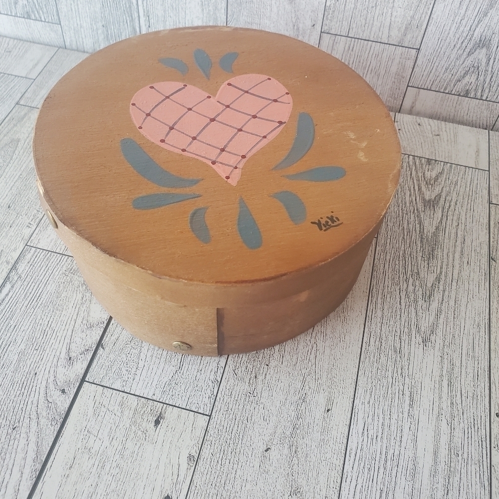 VTG Handmade Signed Shaker Wooden Box Folk Art Hand Painted